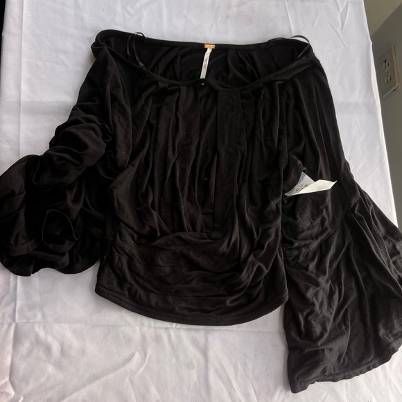Free People Black Boho keyhole flowing aleeves Top NWT XS - Picture 2 of 2